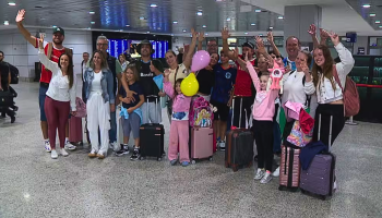 Grupo de gaúchos que ficou preso na Jamaica por causa de furacão volta ao Brasil — Foto: RBS TV